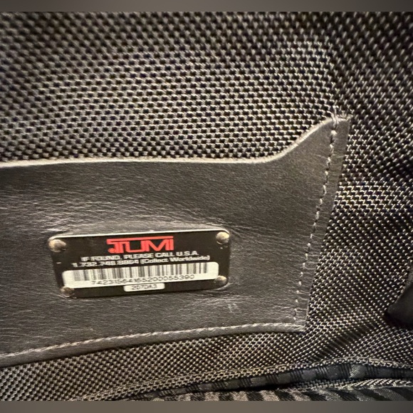 Tumi Vintage Nylon Briefcase with Red Logo Accent - Picture 7 of 14